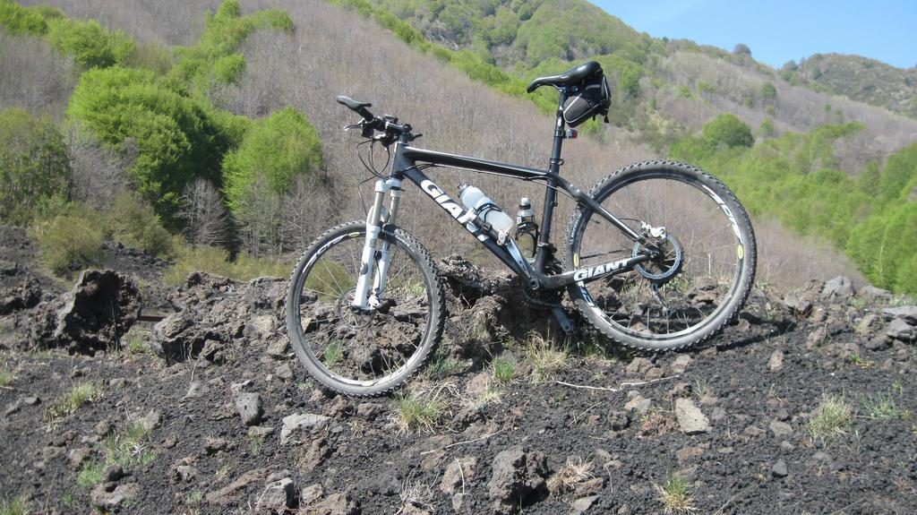 نيكولوسي Sotto Il Vulcano المظهر الخارجي الصورة